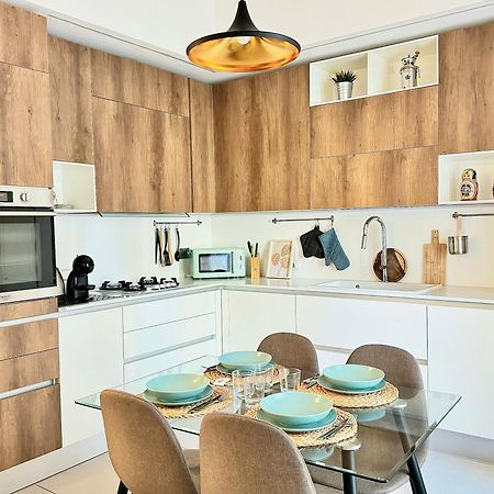 Porta Nuova - Alpitour Free Parking & Netflix Apartamento Turim Exterior foto